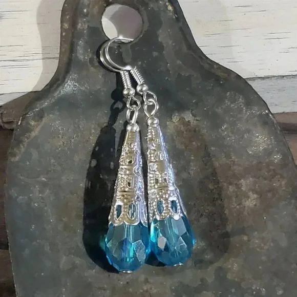 Caged Filigree Faceted Turquoise Blue Crystal Teardrop Earrings Handcrafted - Picture 6 of 7